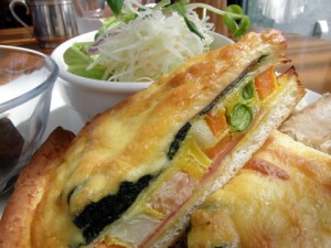 キッシュ断面図