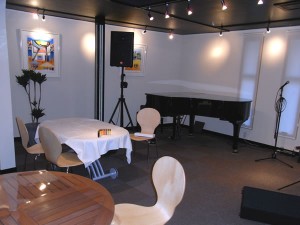 奥にボトルの姿が