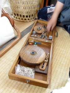 コンパクト紡ぎ車