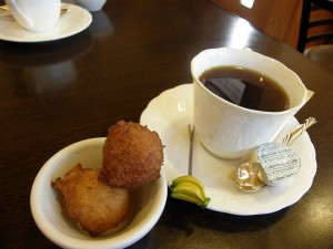 コロンとドーナッツ コロンとドーナッツ