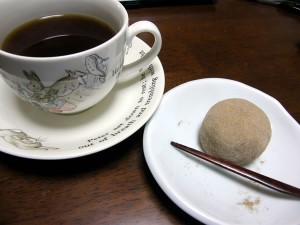 いしはらのそば大福 大好きなピーター・ラビットのカップ