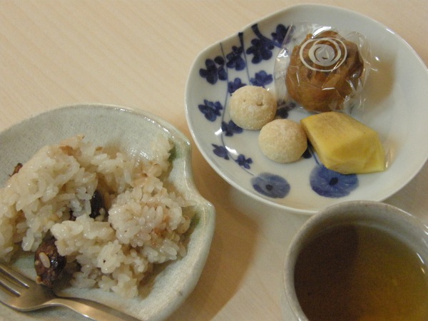 ティータイム 栗おこわ、おいしい。